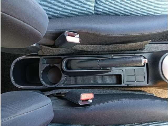 ヴィッツ ＲＳ　５速　フルセグナビ　ミュージックプレイヤー接続可　ＨＩＤライト　キーレス　純正アルミホイール（29枚目）