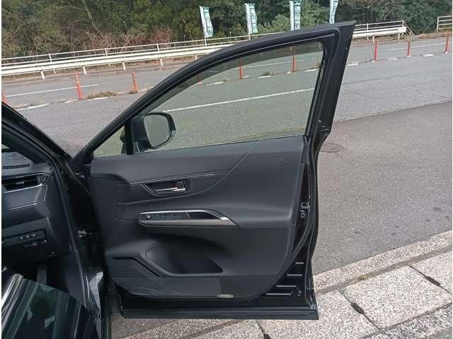 ハリアーハイブリッド Ｚ　パノラマビュー　デジタルインナーミラー　ＬＥＤ　ドラレコ前後　ナビテレビ　オートマチックハイビーム　アダプティブクルーズコントロール（30枚目）