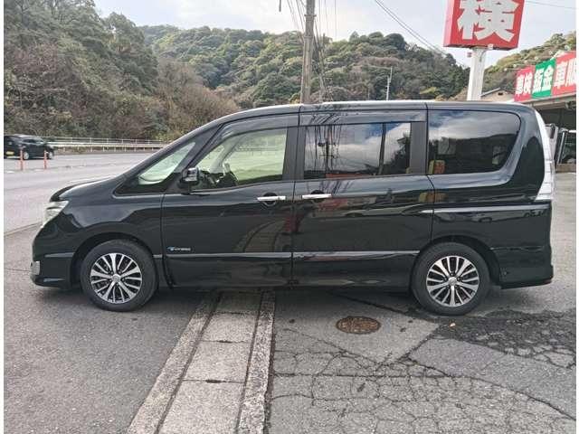 セレナ ハイウェイスター　Ｖセレクション＋セーフティ　ＳＨＶ　純正ナビ　アラビュー　エマージェンシーブレーキ　両側電動スライドドア　アイドリングストップ　スマートキープッシュスタートセキュリティー　ＬＥＤライト（7枚目）