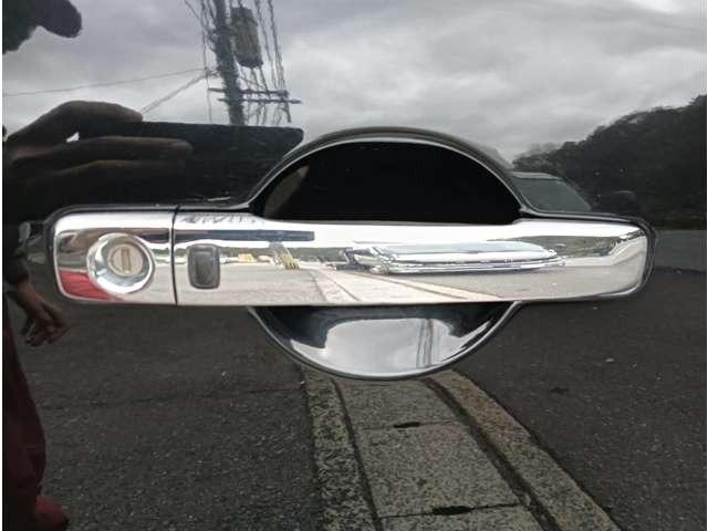 セレナ ハイウェイスター　Ｖセレクション＋セーフティ　ＳＨＶ　純正ナビ　アラビュー　エマージェンシーブレーキ　両側電動スライドドア　アイドリングストップ　スマートキープッシュスタートセキュリティー　ＬＥＤライト（17枚目）