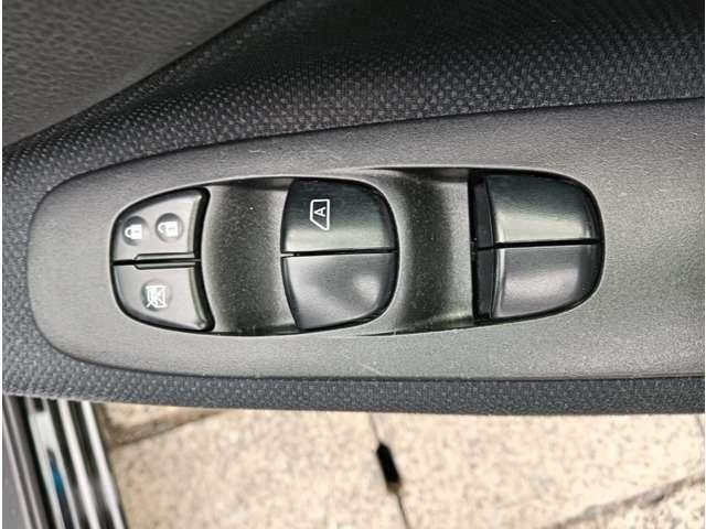 セレナ ハイウェイスター　Ｖセレクション＋セーフティ　ＳＨＶ　純正ナビ　アラビュー　エマージェンシーブレーキ　両側電動スライドドア　アイドリングストップ　スマートキープッシュスタートセキュリティー　ＬＥＤライト（27枚目）