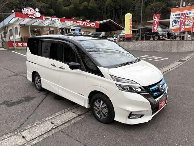 セレナ ｅ－パワー　ハイウェイスターＶ　純正ナビテレビ　後席フリップダウンモニター　プロパイロット　アラウンドビュー　両側電動スライドドア　アイドリングストップ　レーンキープアシスト（6枚目）