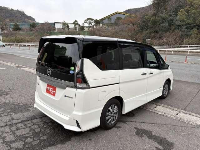 セレナ ｅ－パワー　ハイウェイスターＶ　純正ナビテレビ　後席フリップダウンモニター　プロパイロット　アラウンドビュー　両側電動スライドドア　アイドリングストップ　レーンキープアシスト（9枚目）