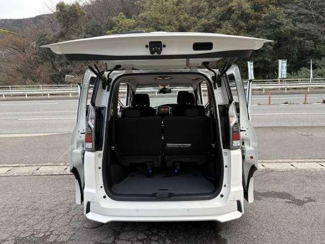 セレナ ｅ－パワー　ハイウェイスターＶ　純正ナビテレビ　後席フリップダウンモニター　プロパイロット　アラウンドビュー　両側電動スライドドア　アイドリングストップ　レーンキープアシスト（27枚目）