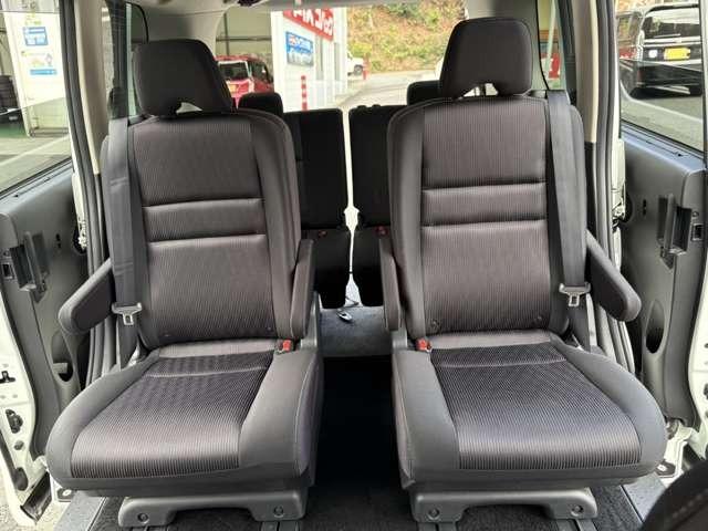 セレナ ｅ－パワー　ハイウェイスターＶ　純正ナビテレビ　後席フリップダウンモニター　プロパイロット　アラウンドビュー　両側電動スライドドア　アイドリングストップ　レーンキープアシスト（30枚目）