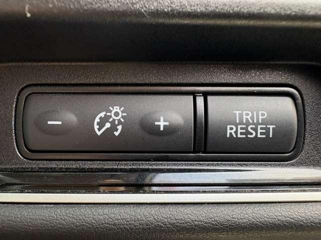 セレナ ｅ－パワー　ハイウェイスターＶ　純正ナビテレビ　後席フリップダウンモニター　プロパイロット　アラウンドビュー　両側電動スライドドア　アイドリングストップ　レーンキープアシスト（41枚目）