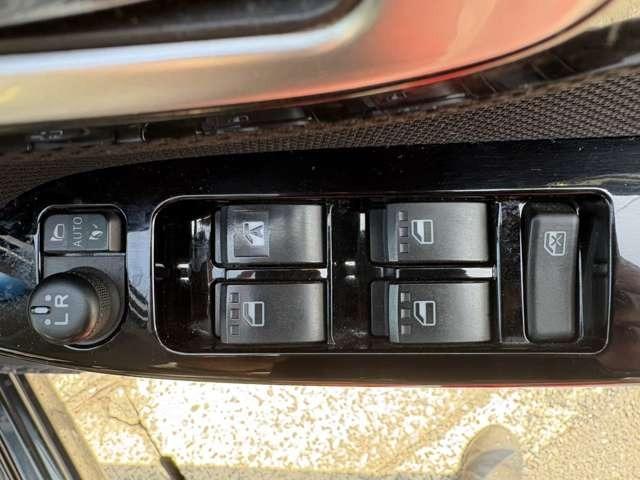 �S�ԗ��A���O���Ƃ����А�C�X�^�b�t�ɂ��N���[�j���O�ςł��B���Ă�����Ċm���߂Ă��������B