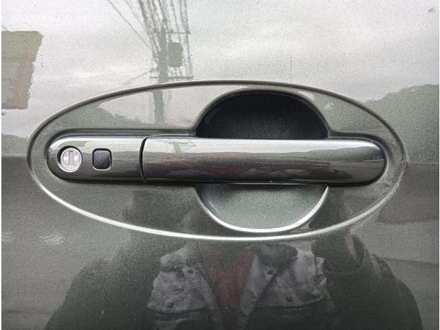 スペーシアカスタム ＧＳ　ＷｅｂＬｉｎｋ対応ディスプレイオーディオ　電動スライドドア　エマージェンシーブレーキ　アイドリングストップ　スマートキー　プッシュスタート　セキュリティー（18枚目）