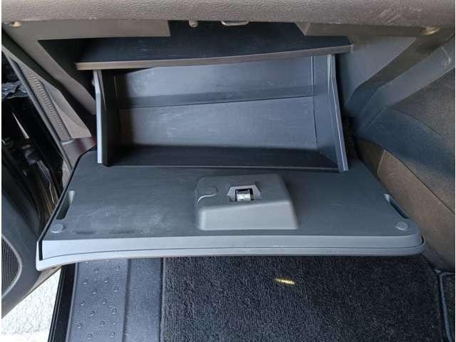 セレナ ハイウェイスター 純正ナビ アラウンドビュー ETC アイドリングストップ 両側スライドドア スマートキー プッシュスタート セキュリティー(40枚目)