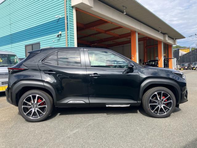 ヤリスクロス ＧＲスポーツ　純正ナビテレビ　アラウンドビューモニター　ＥＴＣ　オートマチックハイビーム　オートライト　クリアランスソナー　ＬＥＤライト（4枚目）