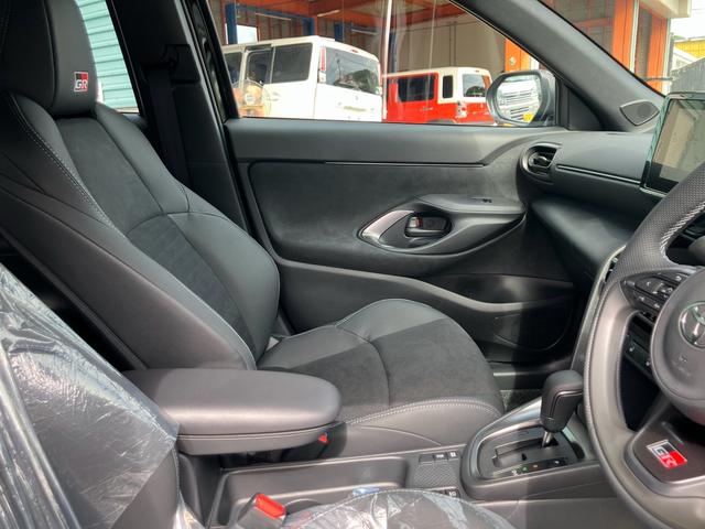 ヤリスクロス ＧＲスポーツ　純正ナビテレビ　アラウンドビューモニター　ＥＴＣ　オートマチックハイビーム　オートライト　クリアランスソナー　ＬＥＤライト（13枚目）