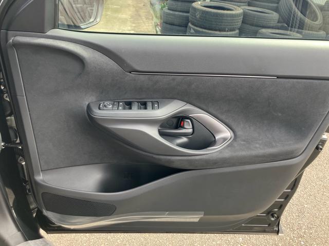 ヤリスクロス ＧＲスポーツ　純正ナビテレビ　アラウンドビューモニター　ＥＴＣ　オートマチックハイビーム　オートライト　クリアランスソナー　ＬＥＤライト（36枚目）