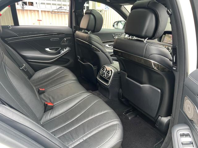 Ｓクラス Ｓ４００ハイブリッド　エクスクルーシブ　ＡＭＧパッケージ　サンルーフ　黒皮シート　パワーシート　コンビハンドル　２２インチアルミホイール　シートヒーター（33枚目）