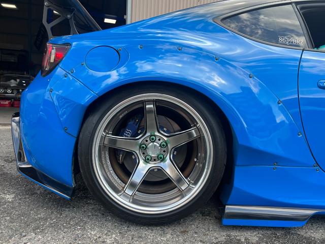 ８６ ＧＴ　ＨＫＳスーパーチャージャー　エアサス公認車輌　レカロシート　ワーク１８インチ　ワイドボディ　オーバーフェンダー（15枚目）