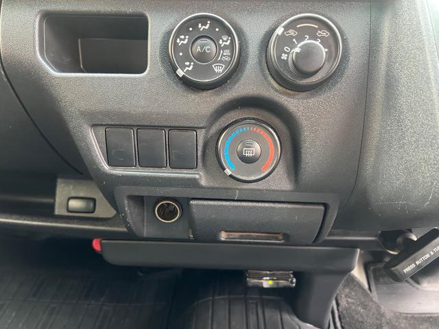 ハイエースバン ロングＤＸ　ＧＬパッケージ　ワンオーナー　ＧＬシート　ＬＥＤヘッドランプ　ＳＤナビ　バックカメラ　ＥＴＣ　シートカバー　タイベル交換済　１７インチアルミ（20枚目）