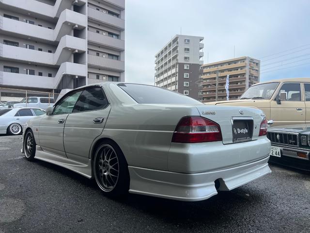 ローレル メダリスト　セレンシア　ＮＡＶＩエディション　車高調　１８インチアルミ　フルエアロ　ＳＤナビ　地デジ　Ｂｌｕｅｔｏｏｔｈ　マフラー（6枚目）