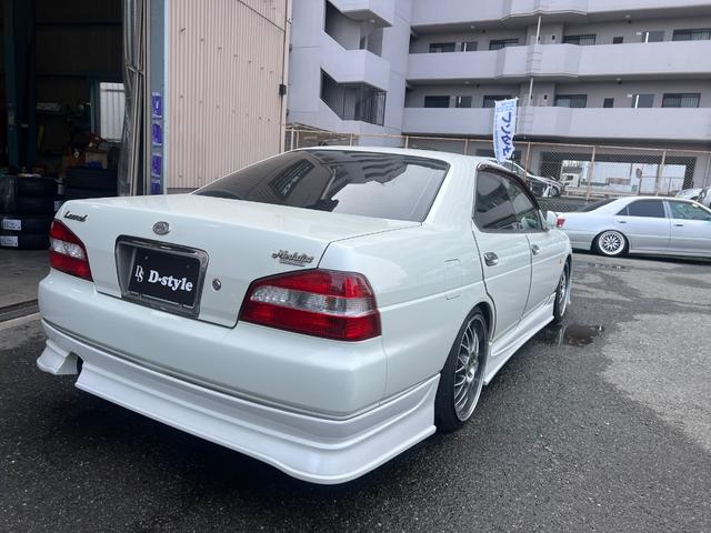 ローレル メダリスト　セレンシア　ＮＡＶＩエディション　車高調　１８インチアルミ　フルエアロ　ＳＤナビ　地デジ　Ｂｌｕｅｔｏｏｔｈ　マフラー（8枚目）