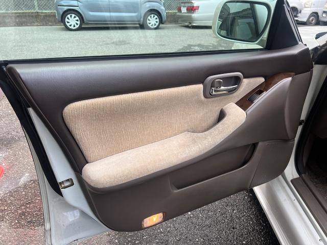 ローレル メダリスト　セレンシア　ＮＡＶＩエディション　車高調　１８インチアルミ　フルエアロ　ＳＤナビ　地デジ　Ｂｌｕｅｔｏｏｔｈ　マフラー（29枚目）