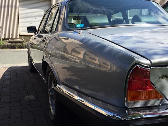 XJ6-4.2 アナログ時計 ウッドパネル ディーラー車(7枚目)