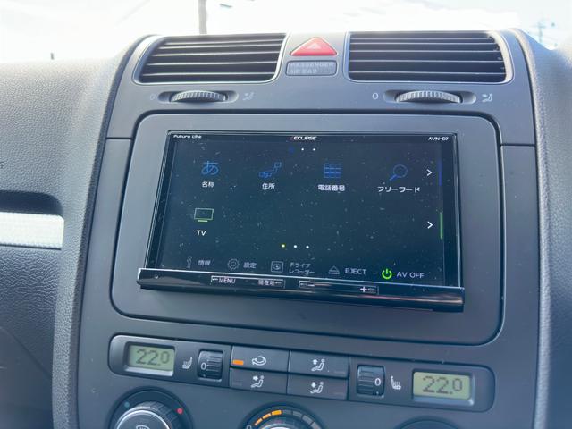 ゴルフ Ｒ３２　レザーシート　Ｂｌｕｅｔｏｏｔｈ再生　バックカメラ　運転席エアバック　助手席エアバック　４ＷＤ　パワーウィンドウ　パワーステアリング（15枚目）