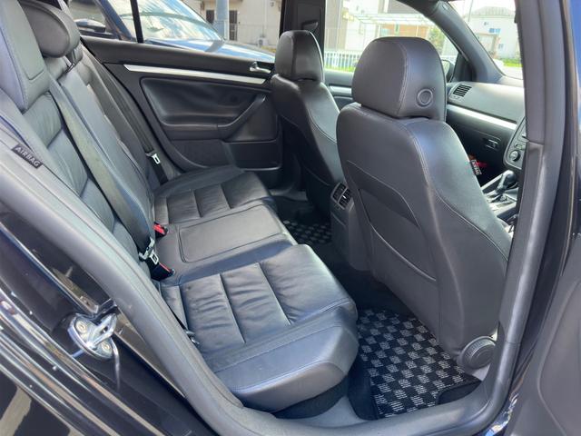 ゴルフ Ｒ３２　レザーシート　Ｂｌｕｅｔｏｏｔｈ再生　バックカメラ　運転席エアバック　助手席エアバック　４ＷＤ　パワーウィンドウ　パワーステアリング（20枚目）