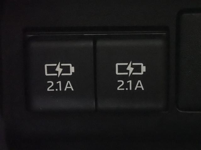 ヴォクシー ZS 煌II フルセグ メモリーナビ DVD再生 後席モニター バックカメラ 衝突被害軽減システム ETC 両側電動スライド LEDヘッドランプ ウオークスルー 乗車定員7人 3列シート 記録簿(31枚目)