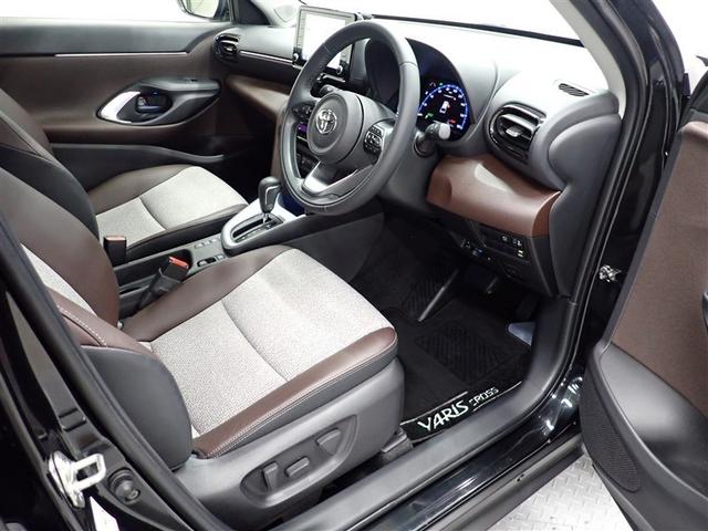 ヤリスクロス ハイブリッドＺ　フルセグ　メモリーナビ　バックカメラ　衝突被害軽減システム　ＥＴＣ　ドラレコ　ＬＥＤヘッドランプ　記録簿（16枚目）