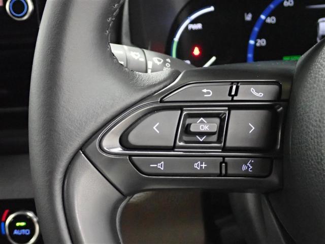 ヤリスクロス ハイブリッドＺ　フルセグ　メモリーナビ　バックカメラ　衝突被害軽減システム　ＥＴＣ　ドラレコ　ＬＥＤヘッドランプ　記録簿（29枚目）