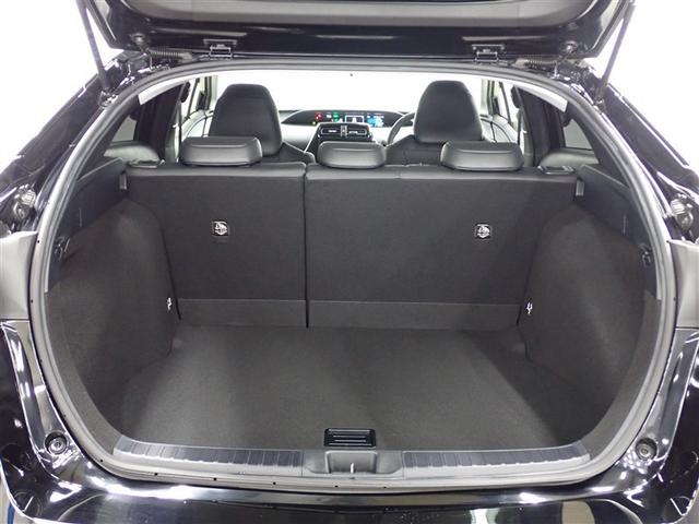 プリウス Ｓツーリングセレクション　フルセグ　メモリーナビ　ＤＶＤ再生　バックカメラ　衝突被害軽減システム　ＥＴＣ　ＬＥＤヘッドランプ　記録簿（12枚目）