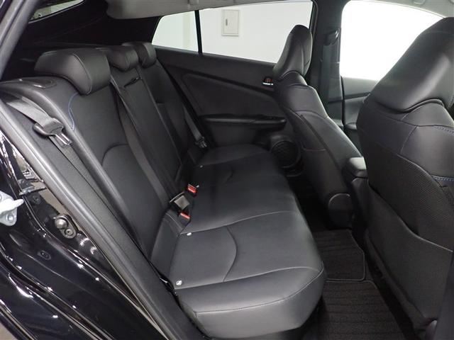 プリウス Ｓツーリングセレクション　フルセグ　メモリーナビ　ＤＶＤ再生　バックカメラ　衝突被害軽減システム　ＥＴＣ　ＬＥＤヘッドランプ　記録簿（14枚目）