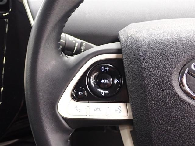 プリウス Ｓツーリングセレクション　フルセグ　メモリーナビ　ＤＶＤ再生　バックカメラ　衝突被害軽減システム　ＥＴＣ　ＬＥＤヘッドランプ　記録簿（29枚目）