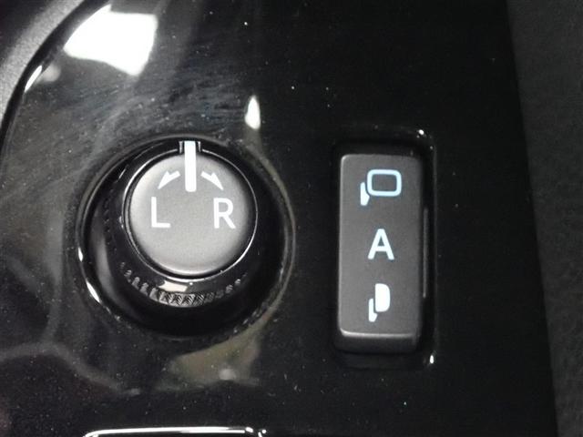 プリウス Ｓツーリングセレクション　フルセグ　メモリーナビ　ＤＶＤ再生　バックカメラ　衝突被害軽減システム　ＥＴＣ　ＬＥＤヘッドランプ　記録簿（35枚目）