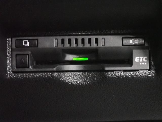 プリウス Ｓツーリングセレクション　フルセグ　メモリーナビ　ＤＶＤ再生　バックカメラ　衝突被害軽減システム　ＥＴＣ　ＬＥＤヘッドランプ　記録簿（37枚目）