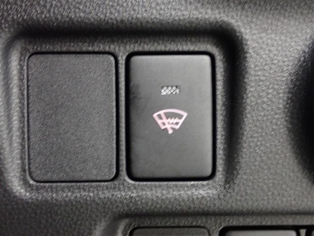 ピクシスジョイ Ｃ　Ｇ　ＳＡＩＩＩ　ワンセグ　メモリーナビ　バックカメラ　衝突被害軽減システム　ＥＴＣ　ＬＥＤヘッドランプ　記録簿　アイドリングストップ（31枚目）