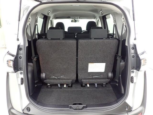 シエンタ Ｘ　ＥＴＣ　電動スライドドア　ウオークスルー　乗車定員７人　３列シート　記録簿　アイドリングストップ（8枚目）