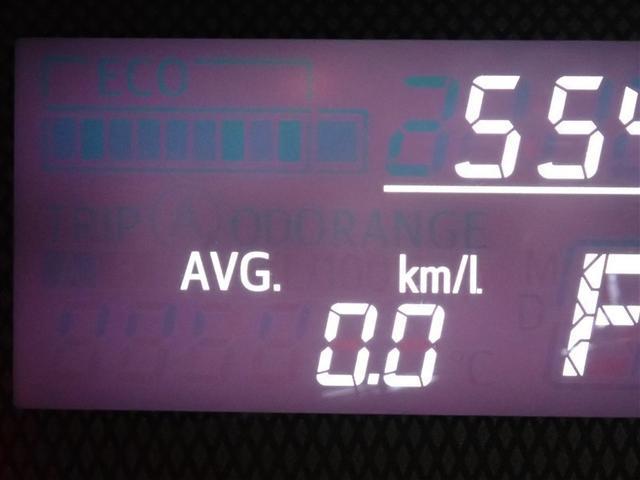 シエンタ Ｘ　ＥＴＣ　電動スライドドア　ウオークスルー　乗車定員７人　３列シート　記録簿　アイドリングストップ（18枚目）