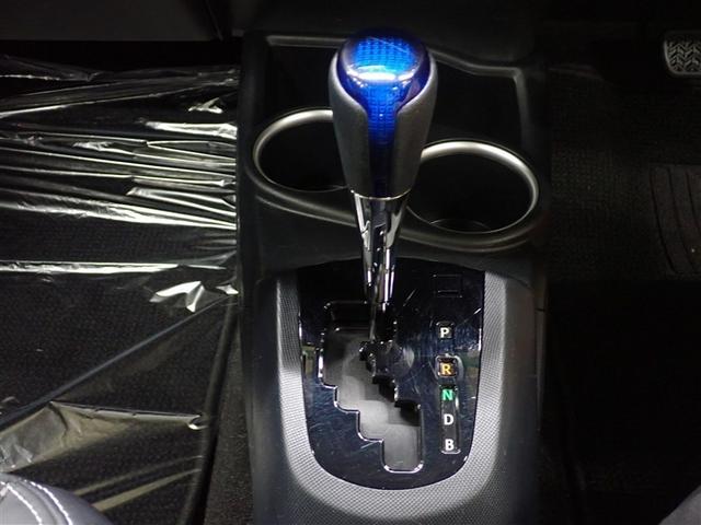 アクア クロスオーバー フルセグ メモリーナビ DVD再生 バックカメラ 衝突被害軽減システム ETC ドラレコ LEDヘッドランプ 記録簿(25枚目)