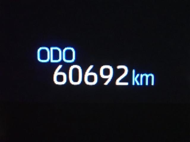 ヤリスクロス ハイブリッドＧ　バックカメラ　衝突被害軽減システム　ＥＴＣ　ドラレコ　ＬＥＤヘッドランプ　記録簿（17枚目）