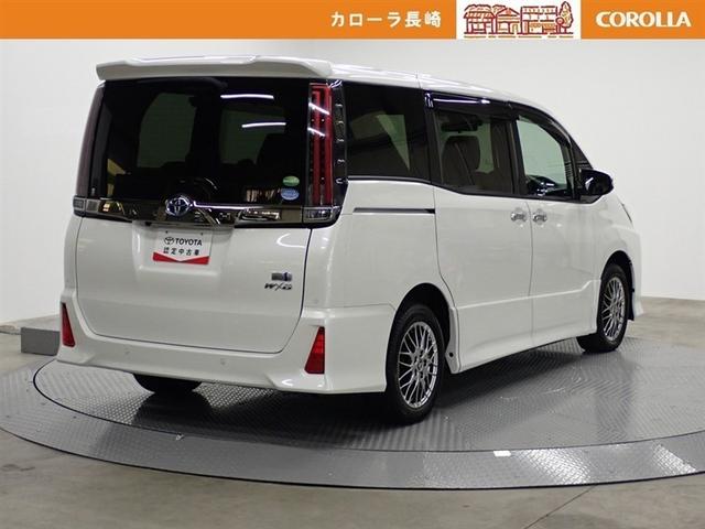 ノア ハイブリッドＳｉ　ダブルバイビーＩＩＩ　フルセグ　メモリーナビ　ＤＶＤ再生　後席モニター　バックカメラ　衝突被害軽減システム　ＥＴＣ　ドラレコ　両側電動スライド　ＬＥＤヘッドランプ　乗車定員７人　３列シート　記録簿（7枚目）