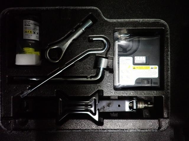 ルーミー カスタムＧ　フルセグ　バックカメラ　衝突被害軽減システム　ＥＴＣ　ドラレコ　両側電動スライド　ＬＥＤヘッドランプ　記録簿　アイドリングストップ（11枚目）