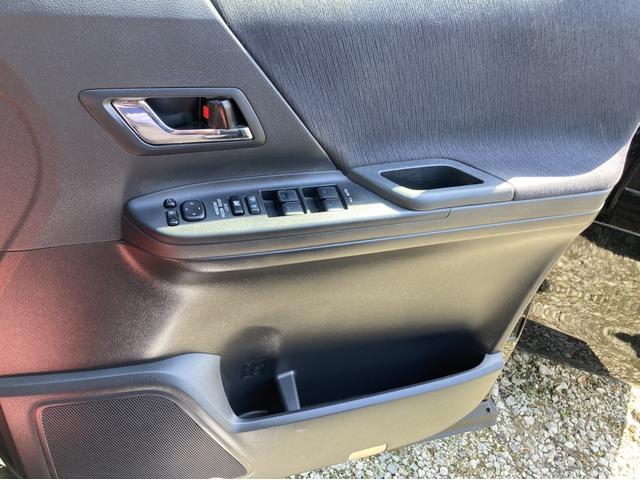 240S ETC バックカメラ ナビ TV クリアランスソナー 両側電動スライドドア HID サンルーフ スマートキー 電動格納ミラー 後席モニター 3列シート フルフラット CVT アルミホイール CD(6枚目)