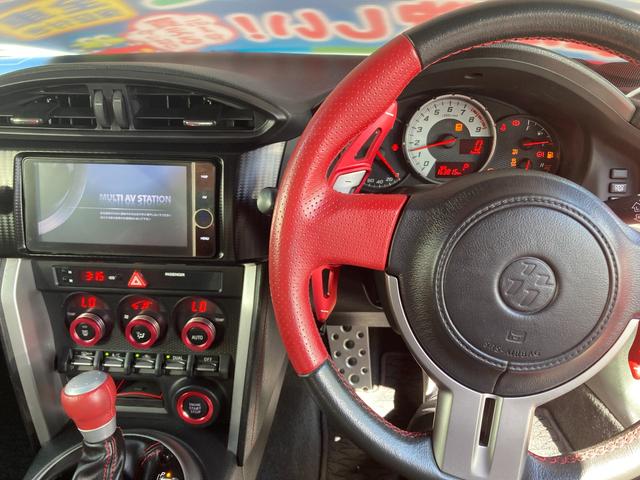 ８６ ＧＴリミテッド　ＥＴＣ　バックカメラ　ＴＶ　ＡＴ　ＨＩＤ　ＬＥＤヘッドランプ　スマートキー　シートヒーター　エアロ　アルミホイール　盗難防止システム　衝突安全ボディ　ＡＢＳ　ＥＳＣ　ＵＳＢ　Ｂｌｕｅｔｏｏｔｈ（9枚目）