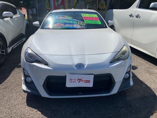 ８６ ＧＴリミテッド　ＥＴＣ　バックカメラ　ＴＶ　ＡＴ　ＨＩＤ　ＬＥＤヘッドランプ　スマートキー　シートヒーター　エアロ　アルミホイール　盗難防止システム　衝突安全ボディ　ＡＢＳ　ＥＳＣ　ＵＳＢ　Ｂｌｕｅｔｏｏｔｈ（16枚目）
