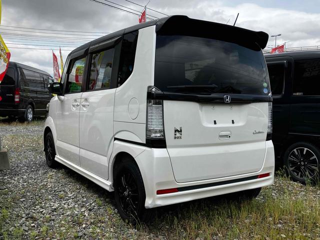 Ｎ－ＢＯＸカスタム Ｇ・Ａパッケージ　ＥＴＣ　両側電動スライドドア　ナビ　ＴＶ　衝突被害軽減システム　オートライト　ＨＩＤ　スマートキー　アイドリングストップ　電動格納ミラー　ベンチシート　ＣＶＴ　盗難防止システム　ＡＢＳ　ＥＳＣ　ＣＤ（18枚目）