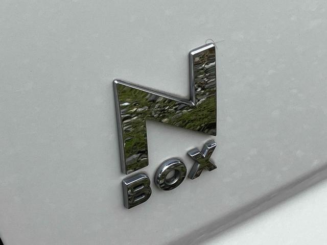 Ｎ－ＢＯＸカスタム Ｇ・Ａパッケージ　ＥＴＣ　両側電動スライドドア　ナビ　ＴＶ　衝突被害軽減システム　オートライト　ＨＩＤ　スマートキー　アイドリングストップ　電動格納ミラー　ベンチシート　ＣＶＴ　盗難防止システム　ＡＢＳ　ＥＳＣ　ＣＤ（23枚目）