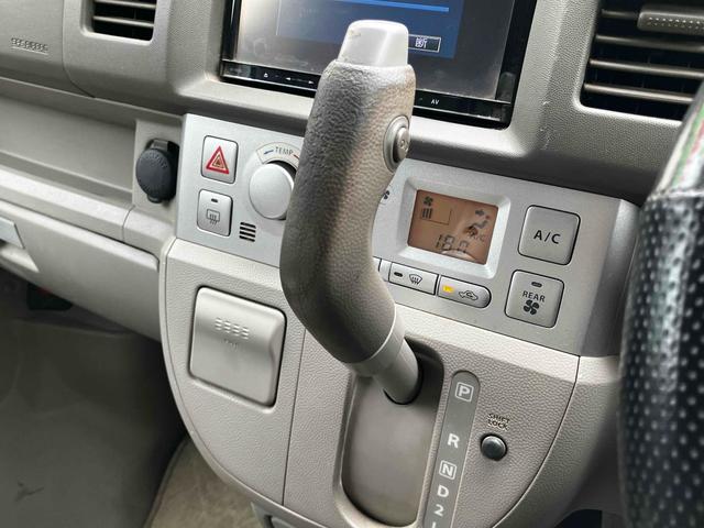 エブリイワゴン ＰＺターボ　ＥＴＣ　両側スライド・片側電動　ナビ　ＴＶ　キーレスエントリー　電動格納ミラー　ターボ　ＡＴ　盗難防止システム　ＡＢＳ　Ｂｌｕｅｔｏｏｔｈ　アルミホイール　衝突安全ボディ　エアコン　パワーステアリング（6枚目）