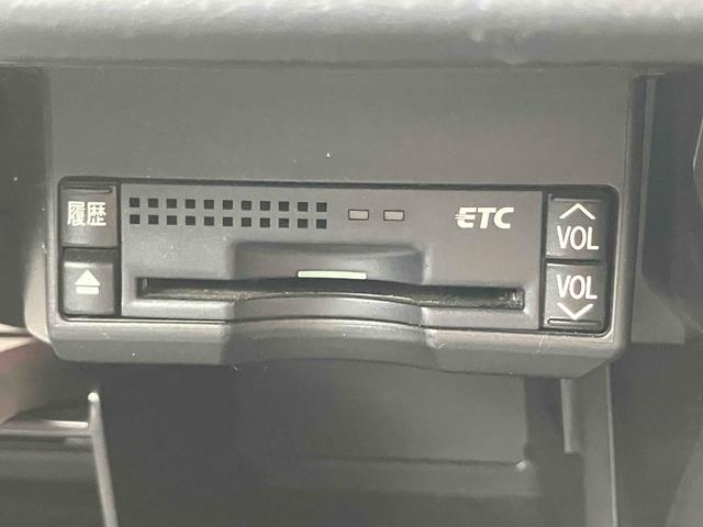ＣＴ ＣＴ２００ｈ　ドライブレコーダー　ＥＴＣ　バックカメラ　ナビ　ＴＶ　オートクルーズコントロール　アルミホイール　スマートキー　電動格納ミラー　シートヒーター　ＣＶＴ　盗難防止システム　衝突安全ボディ　ＡＢＳ　ＣＤ（7枚目）