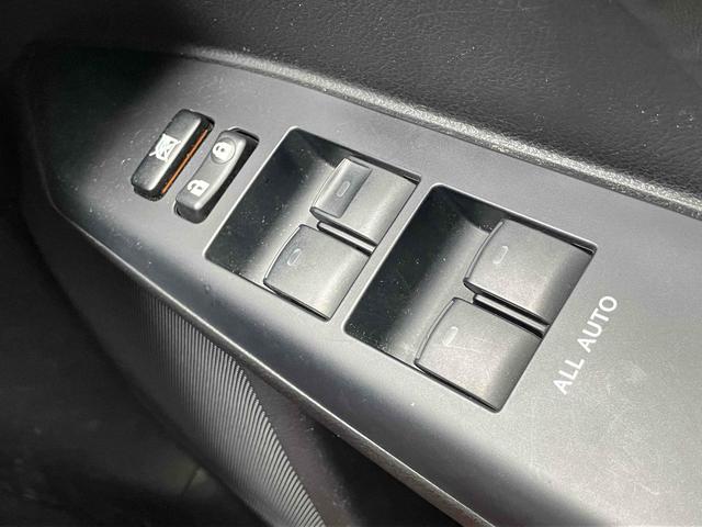 ＣＴ ＣＴ２００ｈ　ドライブレコーダー　ＥＴＣ　バックカメラ　ナビ　ＴＶ　オートクルーズコントロール　アルミホイール　スマートキー　電動格納ミラー　シートヒーター　ＣＶＴ　盗難防止システム　衝突安全ボディ　ＡＢＳ　ＣＤ（50枚目）