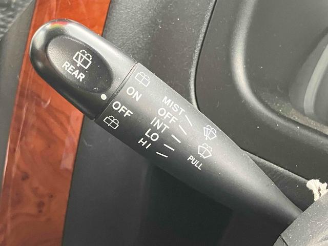 ジムニー ランドベンチャー　４ＷＤ　ナビ　ＴＶ　キーレスエントリー　電動格納ミラー　シートヒーター　ＡＴ　ＡＢＳ　ＣＤ　ＤＶＤ再生　ＵＳＢ　ルーフレール　アルミホイール　衝突安全ボディ　エアコン　パワーウィンドウ（9枚目）