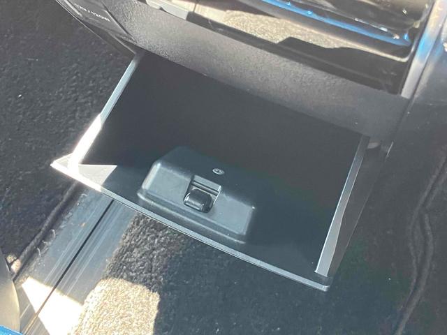 アルファード ２．５Ｓ　Ａパッケージ　ドライブレコーダー　ＥＴＣ　バックカメラ　ナビ　ＴＶ　クリアランスソナー　オートクルーズコントロール　両側電動スライドドア　オートライト　ＬＥＤヘッドランプ　スマートキー　電動格納ミラー　後席モニター（41枚目）
